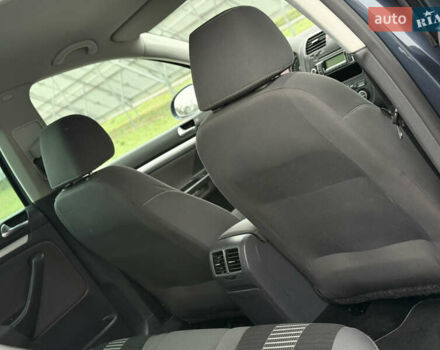 Серый Фольксваген Гольф, объемом двигателя 1.6 л и пробегом 227 тыс. км за 6300 $, фото 74 на Automoto.ua