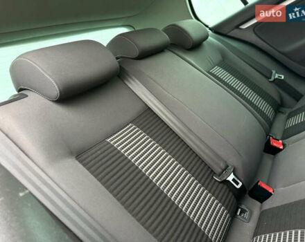 Серый Фольксваген Гольф, объемом двигателя 1.6 л и пробегом 227 тыс. км за 6300 $, фото 77 на Automoto.ua