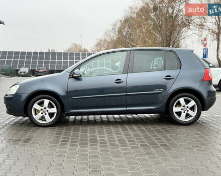 Серый Фольксваген Гольф, объемом двигателя 1.6 л и пробегом 227 тыс. км за 6300 $, фото 4 на Automoto.ua