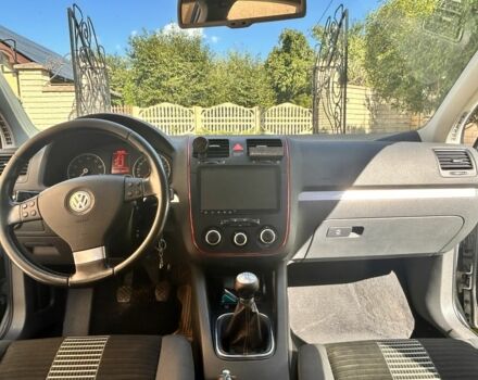 Серый Фольксваген Гольф, объемом двигателя 1.6 л и пробегом 290 тыс. км за 5450 $, фото 7 на Automoto.ua