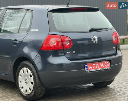 Сірий Фольксваген Гольф, об'ємом двигуна 1.6 л та пробігом 229 тис. км за 5555 $, фото 33 на Automoto.ua
