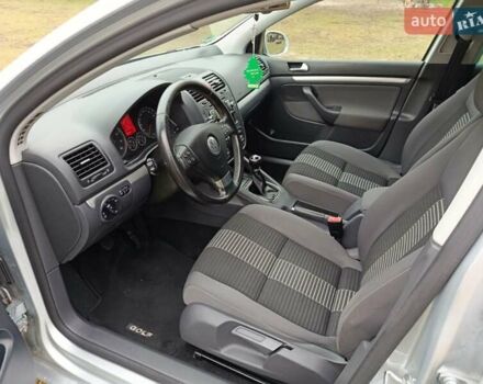 Серый Фольксваген Гольф, объемом двигателя 1.6 л и пробегом 192 тыс. км за 5799 $, фото 18 на Automoto.ua