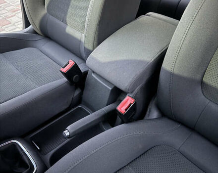 Серый Фольксваген Гольф, объемом двигателя 1.6 л и пробегом 248 тыс. км за 7200 $, фото 57 на Automoto.ua