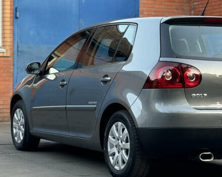 Серый Фольксваген Гольф, объемом двигателя 1.6 л и пробегом 232 тыс. км за 6799 $, фото 2 на Automoto.ua