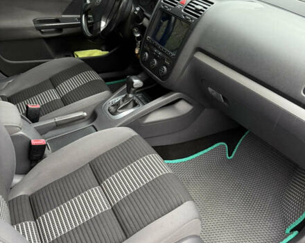 Серый Фольксваген Гольф, объемом двигателя 1.39 л и пробегом 275 тыс. км за 6250 $, фото 33 на Automoto.ua