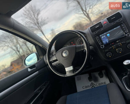 Серый Фольксваген Гольф, объемом двигателя 1.6 л и пробегом 170 тыс. км за 6600 $, фото 66 на Automoto.ua