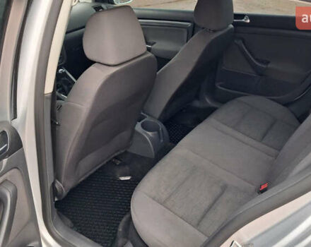 Серый Фольксваген Гольф, объемом двигателя 1.6 л и пробегом 175 тыс. км за 6200 $, фото 12 на Automoto.ua