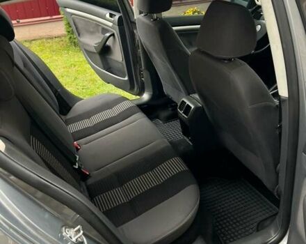 Серый Фольксваген Гольф, объемом двигателя 1.4 л и пробегом 214 тыс. км за 5400 $, фото 4 на Automoto.ua