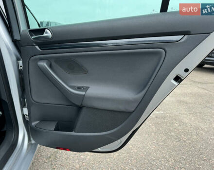 Сірий Фольксваген Гольф, об'ємом двигуна 1.4 л та пробігом 217 тис. км за 7800 $, фото 31 на Automoto.ua