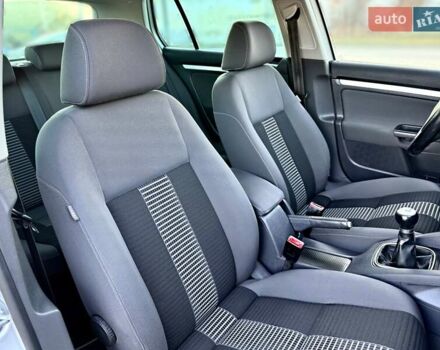 Сірий Фольксваген Гольф, об'ємом двигуна 1.6 л та пробігом 200 тис. км за 5790 $, фото 40 на Automoto.ua