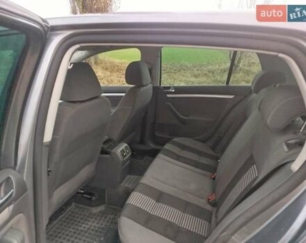 Сірий Фольксваген Гольф, об'ємом двигуна 1.4 л та пробігом 300 тис. км за 4700 $, фото 32 на Automoto.ua