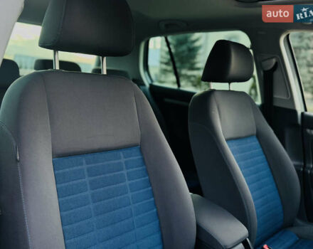 Серый Фольксваген Гольф, объемом двигателя 1.6 л и пробегом 170 тыс. км за 6600 $, фото 62 на Automoto.ua