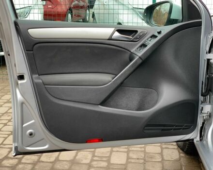 Серый Фольксваген Гольф, объемом двигателя 1.4 л и пробегом 228 тыс. км за 6899 $, фото 8 на Automoto.ua