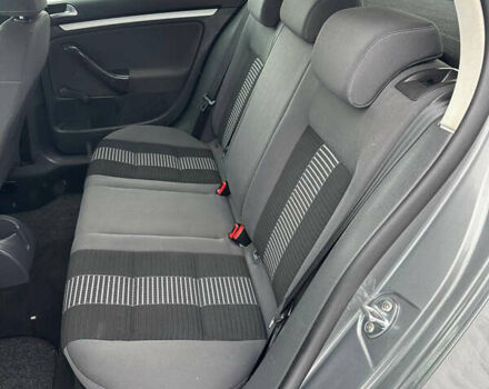 Серый Фольксваген Гольф, объемом двигателя 1.6 л и пробегом 202 тыс. км за 6499 $, фото 34 на Automoto.ua