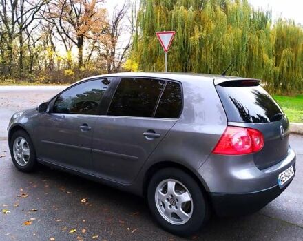 Серый Фольксваген Гольф, объемом двигателя 1.6 л и пробегом 310 тыс. км за 6100 $, фото 5 на Automoto.ua