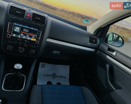 Сірий Фольксваген Гольф, об'ємом двигуна 1.6 л та пробігом 170 тис. км за 6600 $, фото 41 на Automoto.ua