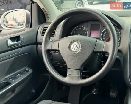 Серый Фольксваген Гольф, объемом двигателя 1.6 л и пробегом 277 тыс. км за 6700 $, фото 22 на Automoto.ua