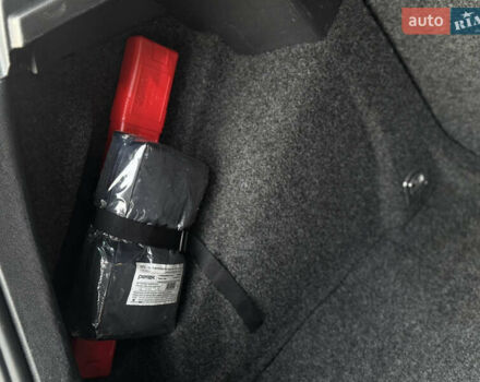 Серый Фольксваген Гольф, объемом двигателя 1.6 л и пробегом 170 тыс. км за 6600 $, фото 81 на Automoto.ua