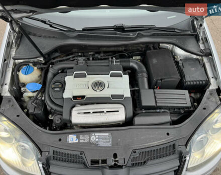 Сірий Фольксваген Гольф, об'ємом двигуна 1.4 л та пробігом 217 тис. км за 7800 $, фото 58 на Automoto.ua