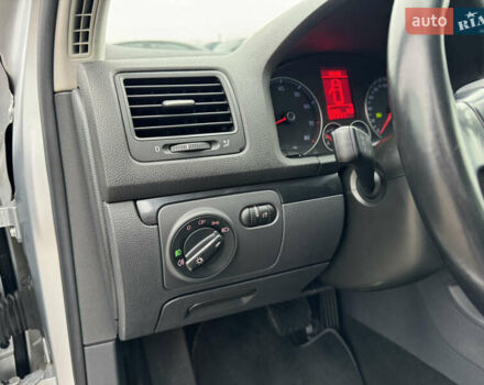 Сірий Фольксваген Гольф, об'ємом двигуна 1.4 л та пробігом 217 тис. км за 7800 $, фото 47 на Automoto.ua