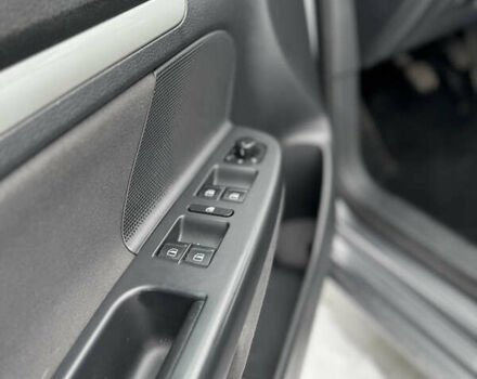 Серый Фольксваген Гольф, объемом двигателя 1.6 л и пробегом 247 тыс. км за 5550 $, фото 15 на Automoto.ua