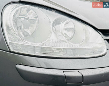 Серый Фольксваген Гольф, объемом двигателя 1.6 л и пробегом 245 тыс. км за 6650 $, фото 10 на Automoto.ua