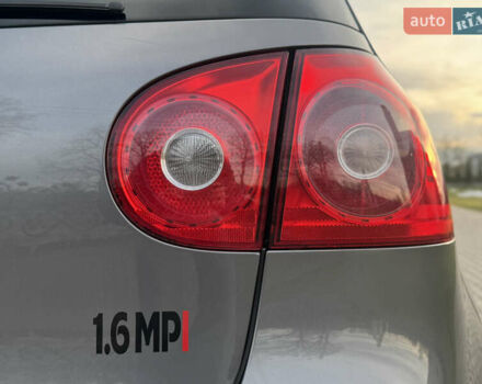 Серый Фольксваген Гольф, объемом двигателя 1.6 л и пробегом 170 тыс. км за 6600 $, фото 22 на Automoto.ua