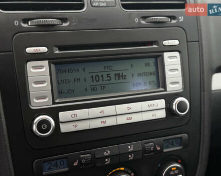 Сірий Фольксваген Гольф, об'ємом двигуна 1.6 л та пробігом 229 тис. км за 5555 $, фото 67 на Automoto.ua