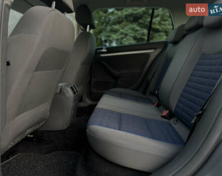 Серый Фольксваген Гольф, объемом двигателя 1.6 л и пробегом 170 тыс. км за 6600 $, фото 78 на Automoto.ua