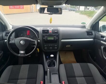 Серый Фольксваген Гольф, объемом двигателя 1.6 л и пробегом 240 тыс. км за 6500 $, фото 12 на Automoto.ua