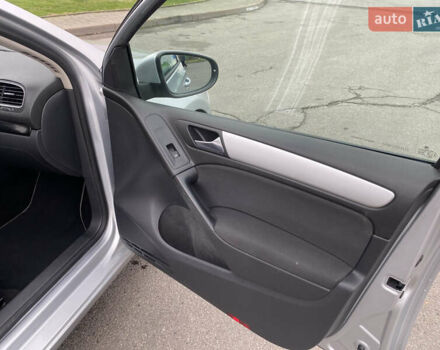 Серый Фольксваген Гольф, объемом двигателя 1.6 л и пробегом 240 тыс. км за 6450 $, фото 19 на Automoto.ua