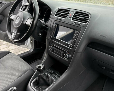 Серый Фольксваген Гольф, объемом двигателя 1.6 л и пробегом 216 тыс. км за 7700 $, фото 24 на Automoto.ua