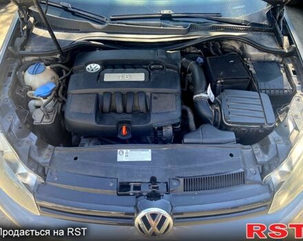 Серый Фольксваген Гольф, объемом двигателя 1.6 л и пробегом 185 тыс. км за 7800 $, фото 4 на Automoto.ua