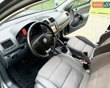 Серый Фольксваген Гольф, объемом двигателя 1.4 л и пробегом 170 тыс. км за 5299 $, фото 12 на Automoto.ua