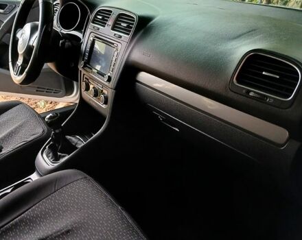 Фольксваген Гольф 2009 в Николаеве на Automoto.ua Серый Фольксваген Гольф, объемом двигателя 1.4 л и пробегом 133 тыс. км за 7800 $, фото 6 на Automoto.ua