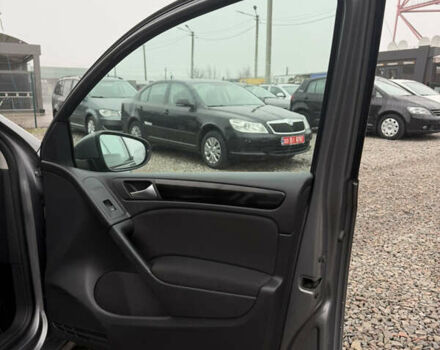 Серый Фольксваген Гольф, объемом двигателя 1.6 л и пробегом 208 тыс. км за 7999 $, фото 32 на Automoto.ua