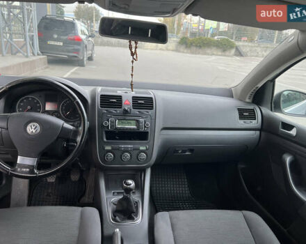 Серый Фольксваген Гольф, объемом двигателя 1.6 л и пробегом 98 тыс. км за 8100 $, фото 39 на Automoto.ua