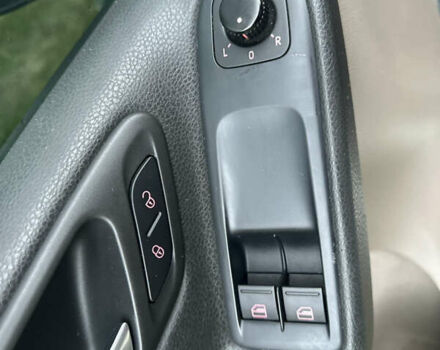 Серый Фольксваген Гольф, объемом двигателя 1.97 л и пробегом 284 тыс. км за 7677 $, фото 21 на Automoto.ua