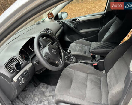 Серый Фольксваген Гольф, объемом двигателя 1.39 л и пробегом 213 тыс. км за 7200 $, фото 27 на Automoto.ua