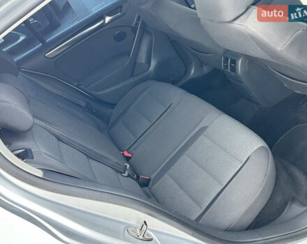 Серый Фольксваген Гольф, объемом двигателя 1.4 л и пробегом 231 тыс. км за 8299 $, фото 18 на Automoto.ua