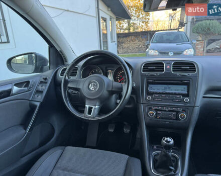 Сірий Фольксваген Гольф, об'ємом двигуна 1.6 л та пробігом 207 тис. км за 7790 $, фото 1 на Automoto.ua