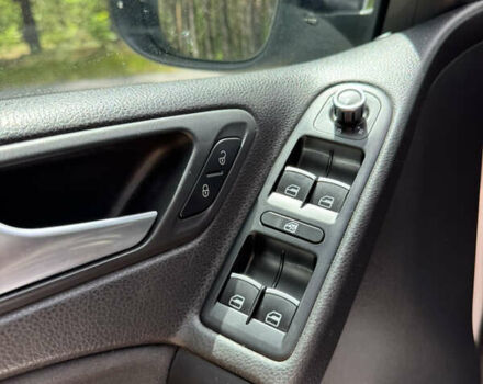 Серый Фольксваген Гольф, объемом двигателя 1.6 л и пробегом 214 тыс. км за 8300 $, фото 21 на Automoto.ua