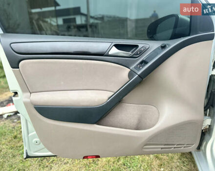 Серый Фольксваген Гольф, объемом двигателя 1.97 л и пробегом 284 тыс. км за 7677 $, фото 12 на Automoto.ua