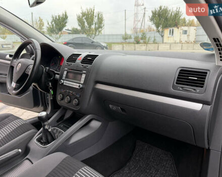 Серый Фольксваген Гольф, объемом двигателя 1.4 л и пробегом 204 тыс. км за 6350 $, фото 26 на Automoto.ua