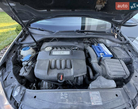 Сірий Фольксваген Гольф, об'ємом двигуна 1.6 л та пробігом 207 тис. км за 7790 $, фото 38 на Automoto.ua