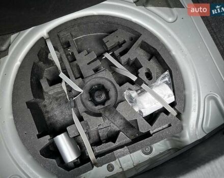 Серый Фольксваген Гольф, объемом двигателя 1.39 л и пробегом 235 тыс. км за 8400 $, фото 41 на Automoto.ua