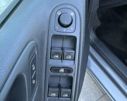 Сірий Фольксваген Гольф, об'ємом двигуна 1.6 л та пробігом 207 тис. км за 7790 $, фото 23 на Automoto.ua