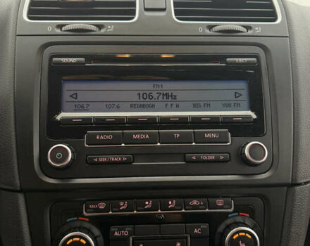 Серый Фольксваген Гольф, объемом двигателя 1.6 л и пробегом 208 тыс. км за 7999 $, фото 45 на Automoto.ua