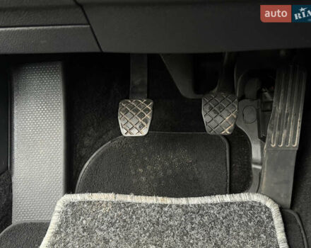 Серый Фольксваген Гольф, объемом двигателя 1.6 л и пробегом 208 тыс. км за 7999 $, фото 46 на Automoto.ua