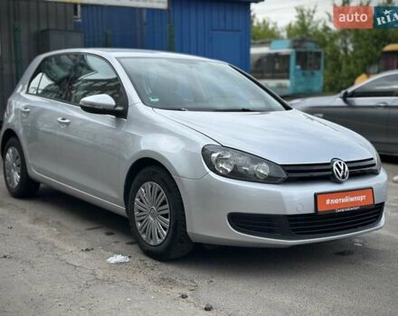 Серый Фольксваген Гольф, объемом двигателя 1.39 л и пробегом 235 тыс. км за 8400 $, фото 1 на Automoto.ua